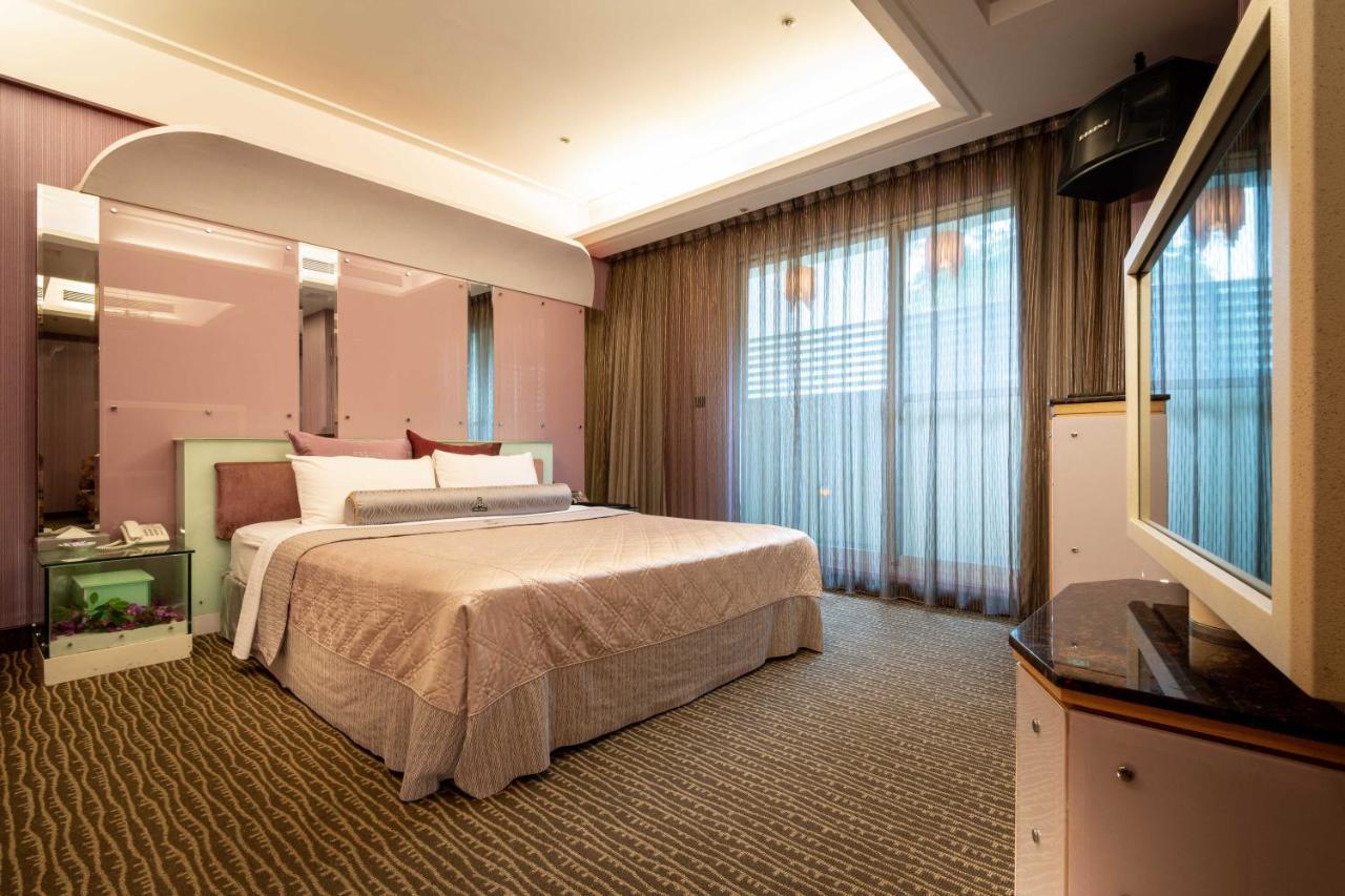In-Stone Motel Taipei Bagian luar foto