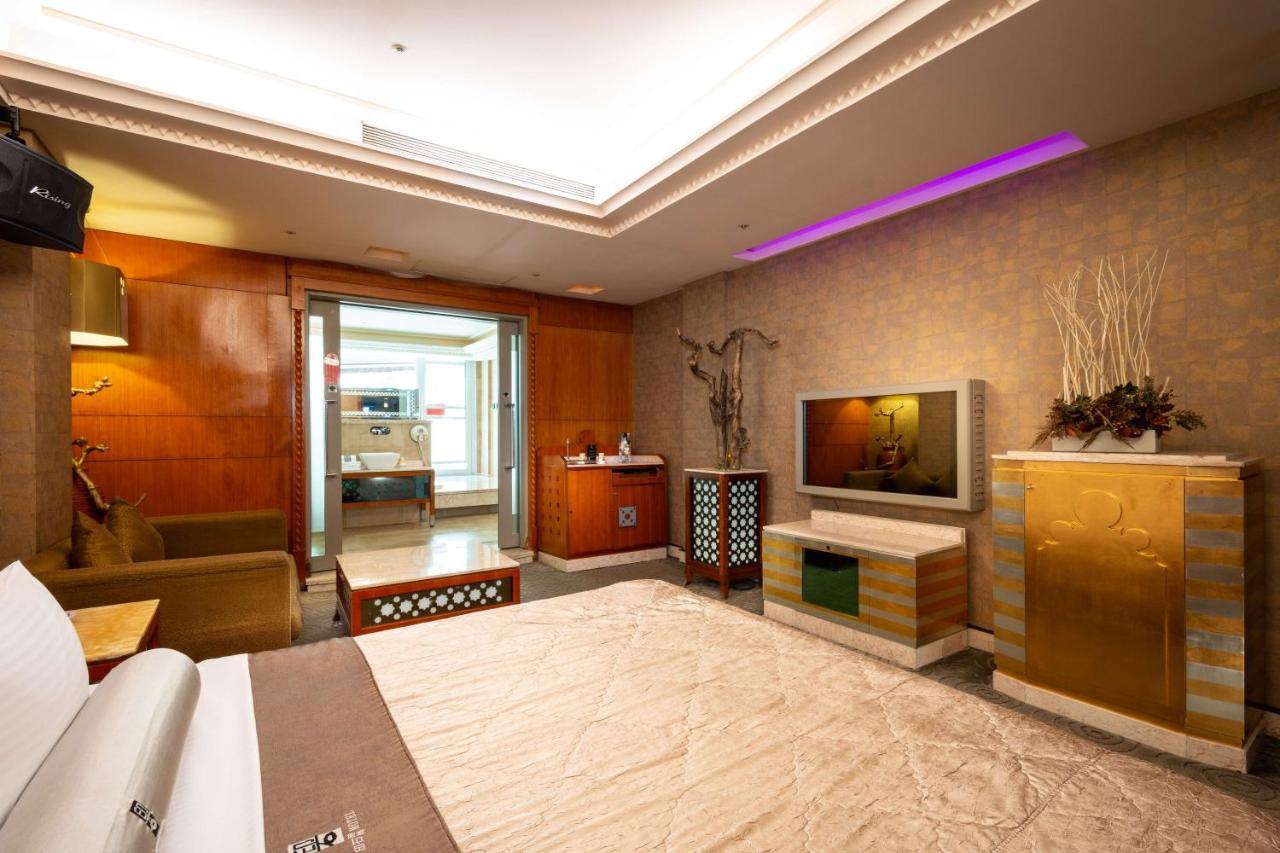 In-Stone Motel Taipei Bagian luar foto