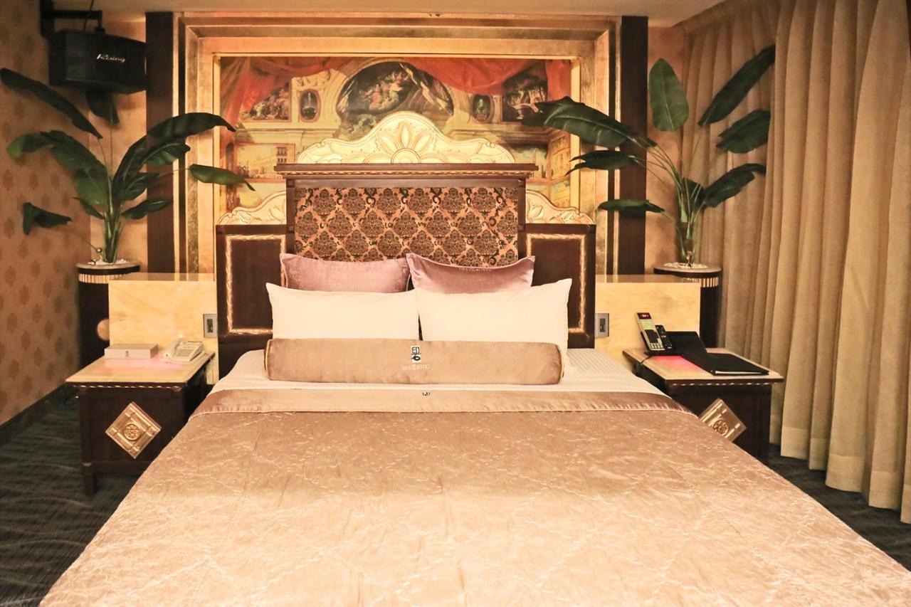 In-Stone Motel Taipei Bagian luar foto