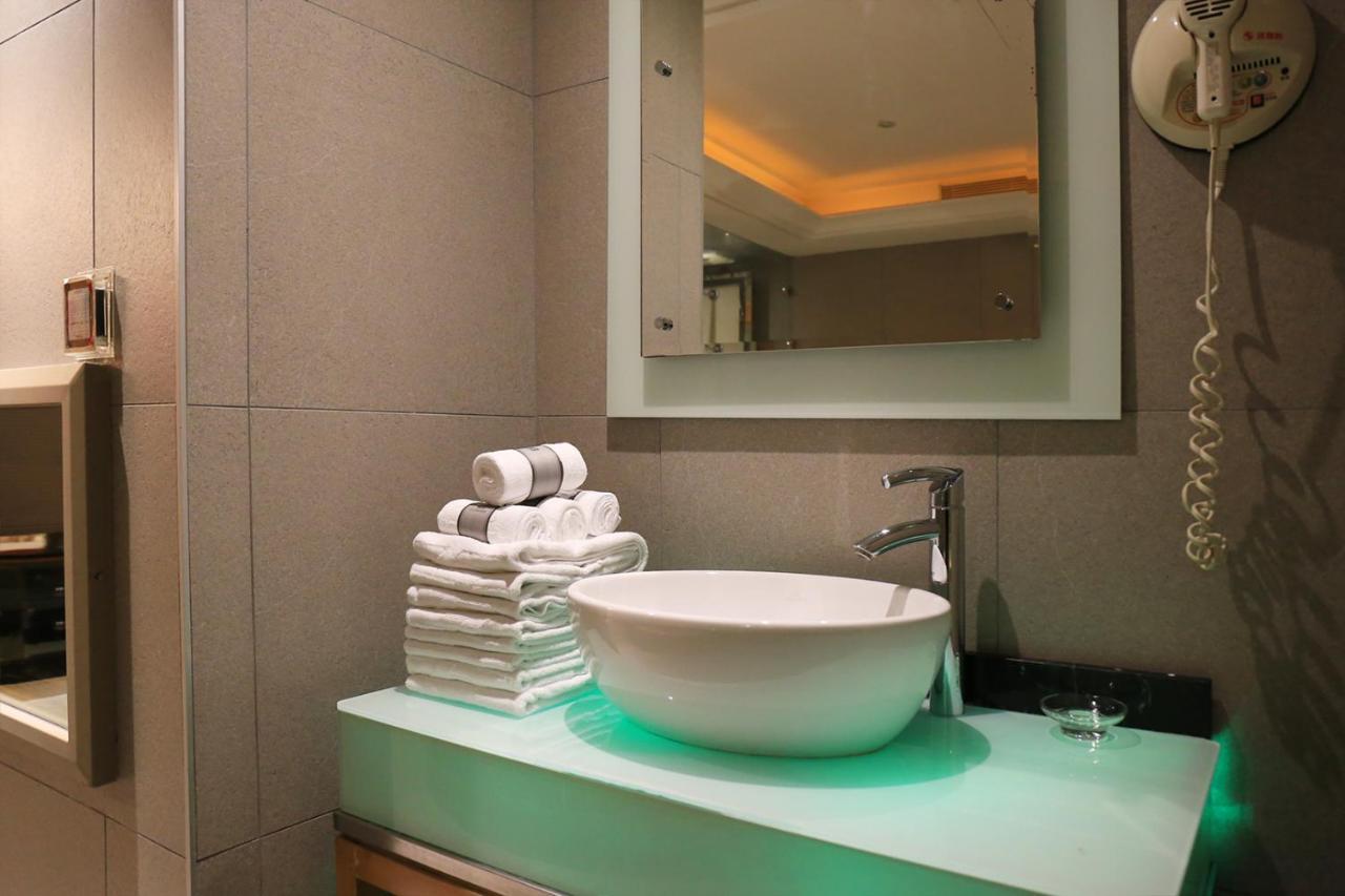 In-Stone Motel Taipei Bagian luar foto