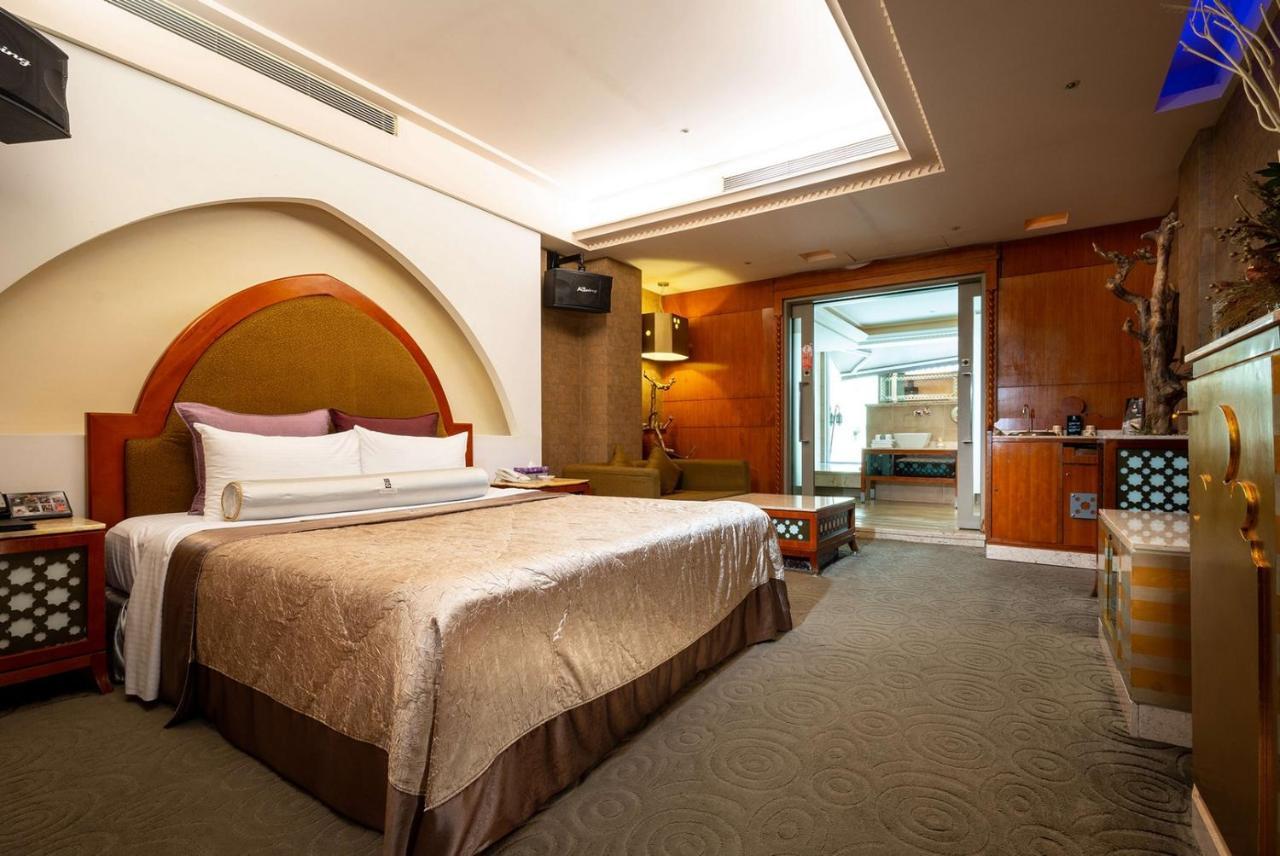 In-Stone Motel Taipei Bagian luar foto